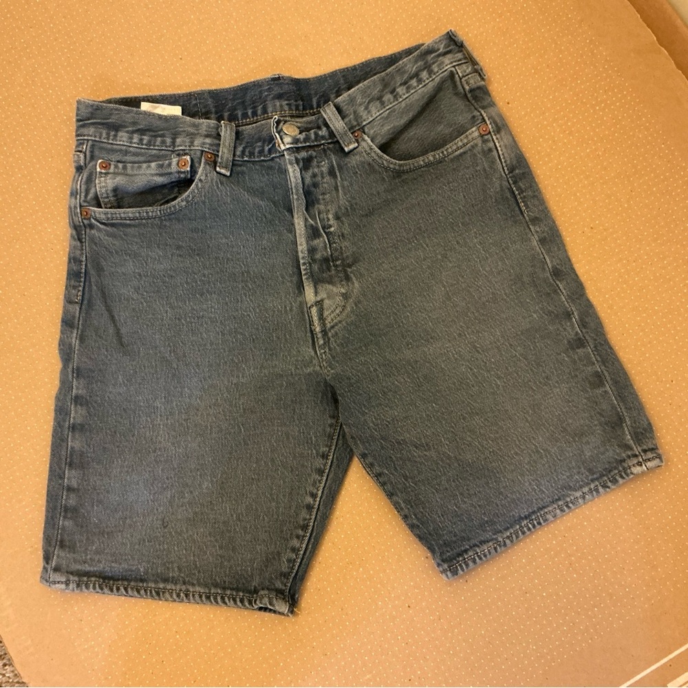 Levi's Men's Dark Blue Jean Shorts Size 30W